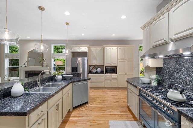 4227 NE 27th Place, Renton, WA 98059