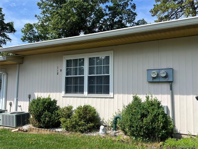 312 Woodbridge Drive B, Ridge, NY 11961