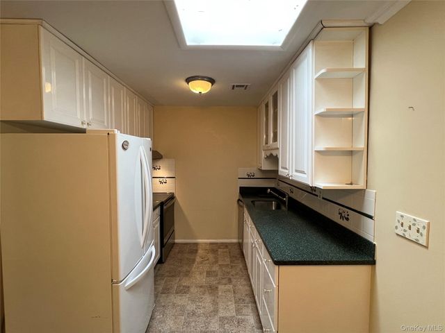 312 Woodbridge Drive B, Ridge, NY 11961