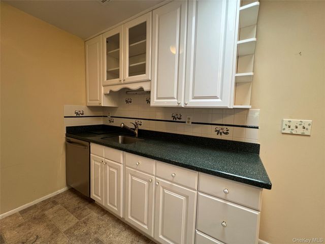 312 Woodbridge Drive B, Ridge, NY 11961