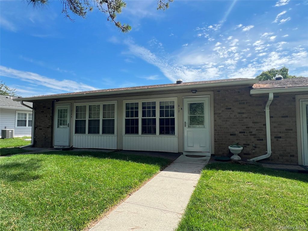 312 Woodbridge Drive B, Ridge, NY 11961
