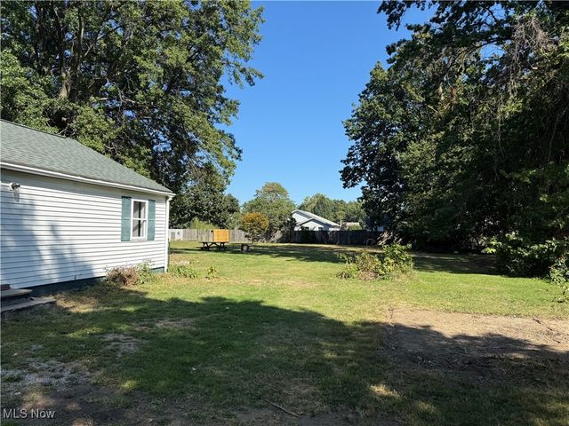 988 Oakwood Boulevard, Painesville Twp, OH 44077