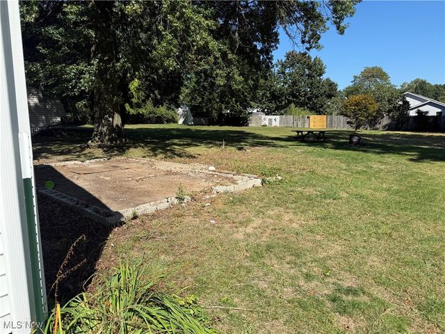 988 Oakwood Boulevard, Painesville Twp, OH 44077