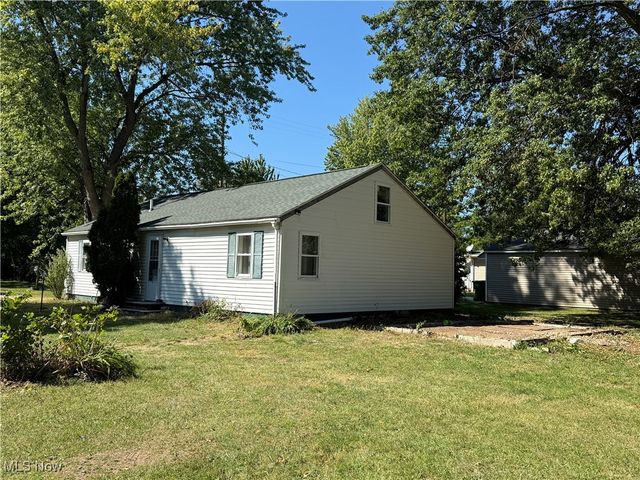 988 Oakwood Boulevard, Painesville Twp, OH 44077