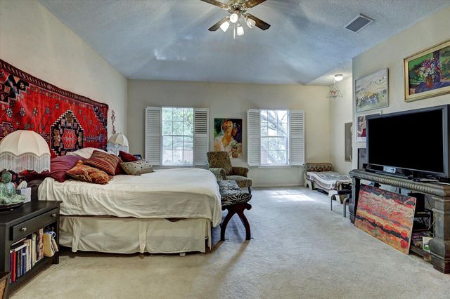 2125 Bering Drive 2125, Houston, TX 77057