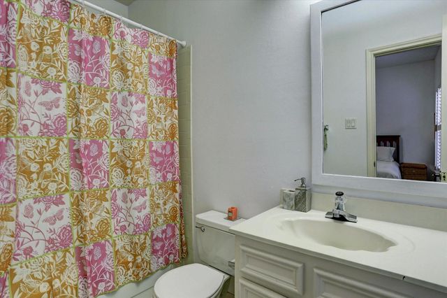 2125 Bering Drive 2125, Houston, TX 77057