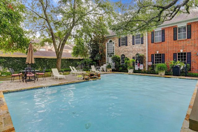 2125 Bering Drive 2125, Houston, TX 77057