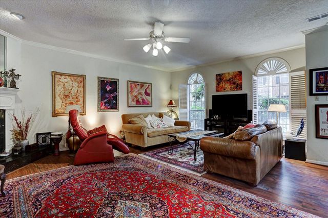 2125 Bering Drive 2125, Houston, TX 77057