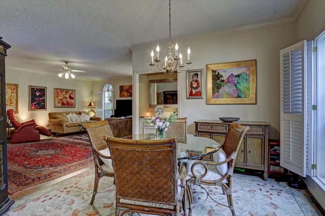 2125 Bering Drive 2125, Houston, TX 77057