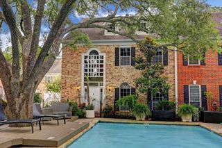 2125 Bering Drive 2125, Houston, TX 77057