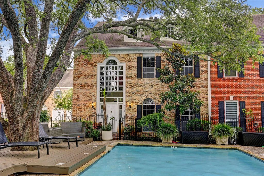 2125 Bering Drive 2125, Houston, TX 77057