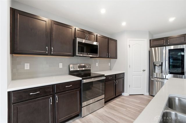 2145 Silver Linden Drive, Tipp City, OH 45371