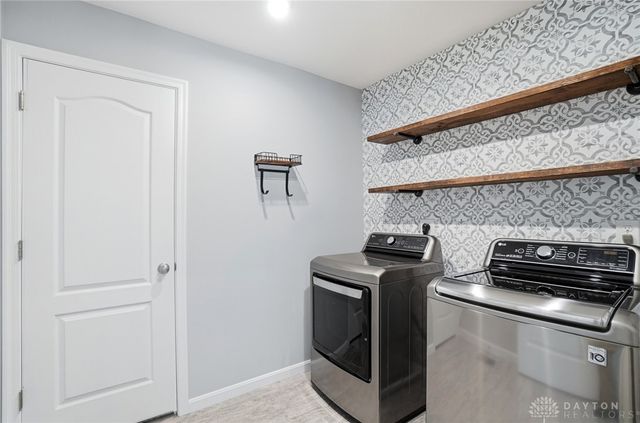 2145 Silver Linden Drive, Tipp City, OH 45371