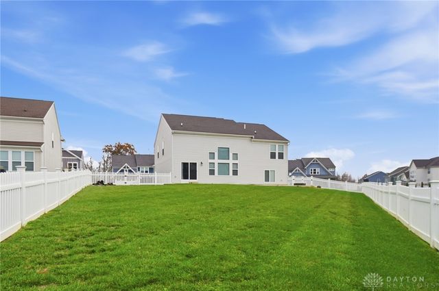 2145 Silver Linden Drive, Tipp City, OH 45371