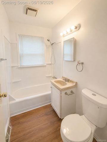 13681 Hendricks Avenue, Warren, MI 48089