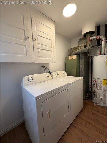 13681 Hendricks Avenue, Warren, MI 48089