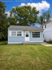 13681 Hendricks Avenue, Warren, MI 48089