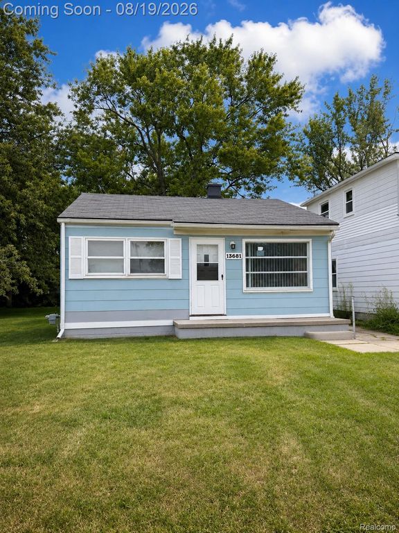 13681 Hendricks Avenue, Warren, MI 48089