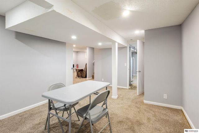 2932 Fontenelle Boulevard, Omaha, NE 68104