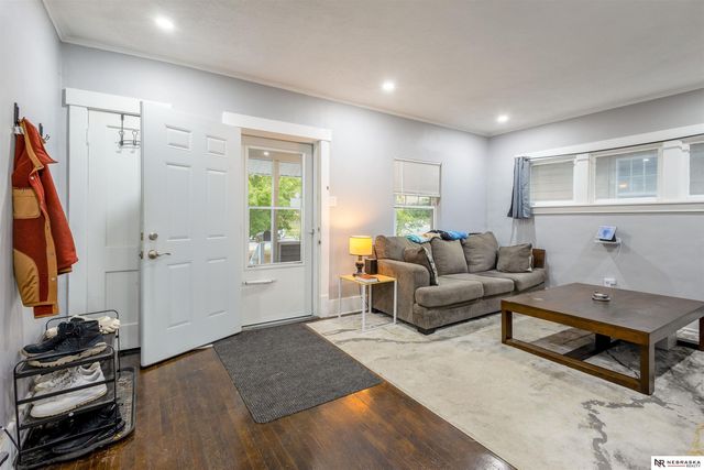 2932 Fontenelle Boulevard, Omaha, NE 68104