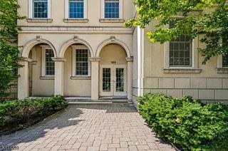 180 Edgewater Rd, Cliffside Park Boro, NJ 07010
