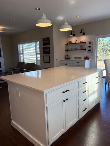 1625 E Woodbrook Ln, Derby, KS 67037