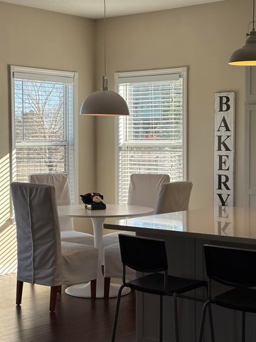 1625 E Woodbrook Ln, Derby, KS 67037