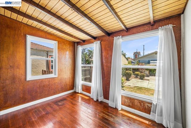 1462 155Th Ave, Ashland, CA 94578