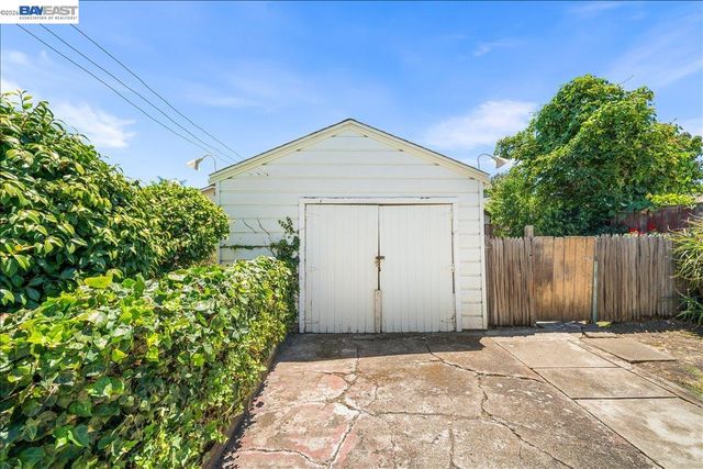 1462 155Th Ave, Ashland, CA 94578