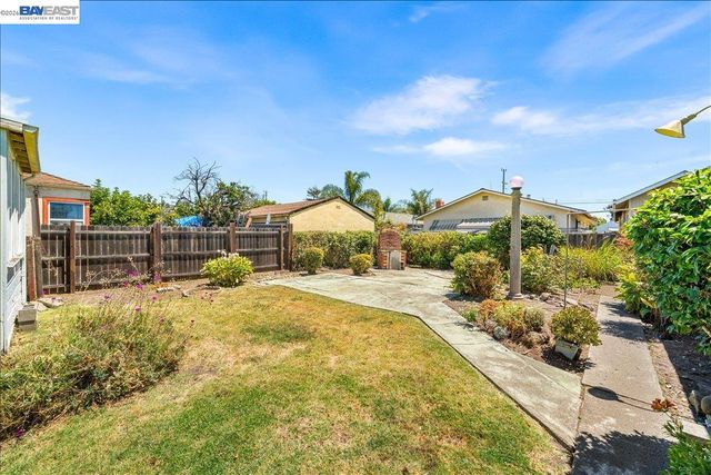 1462 155Th Ave, Ashland, CA 94578