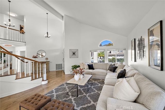 19331 Sleeping Oak, Lake Forest, CA 92679