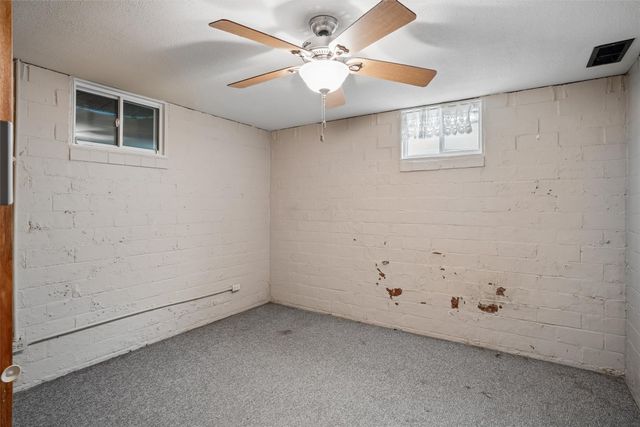 204 N 12th Street, Guthrie Center, IA 50115