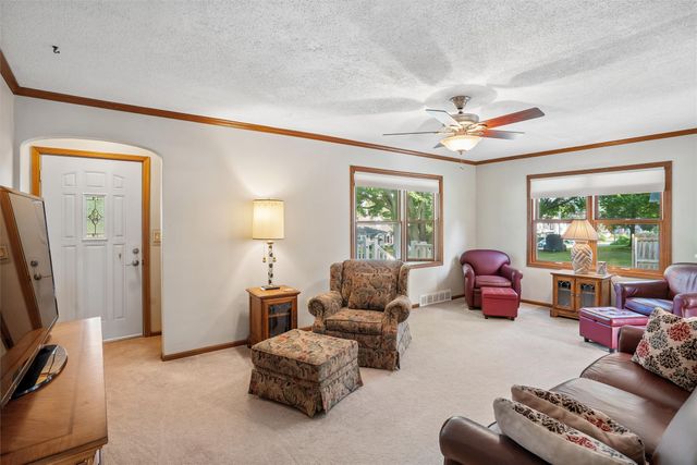 204 N 12th Street, Guthrie Center, IA 50115
