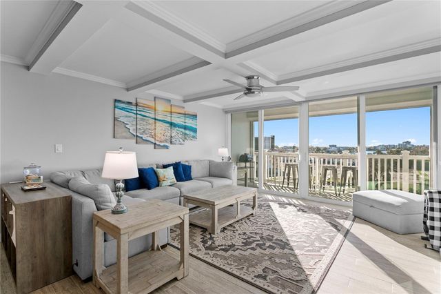 500 TREASURE ISLAND CAUSEWAY 704, Treasure Island, FL 33706