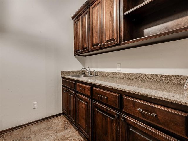 4302 Lorings Circle, Norman, OK 73072
