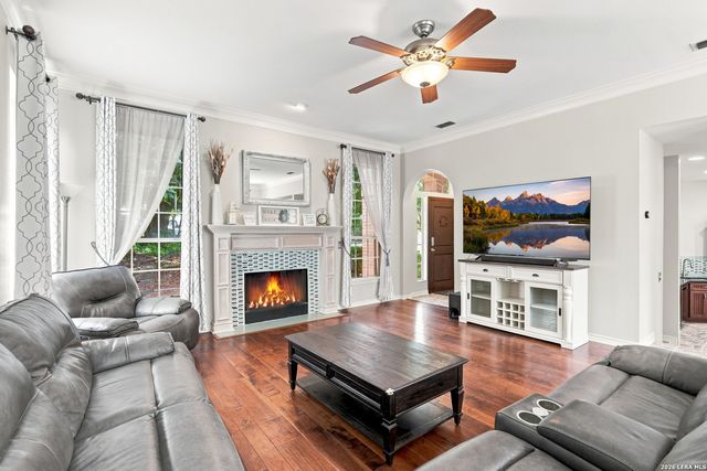 8730 Iliad, Universal City, TX 78148
