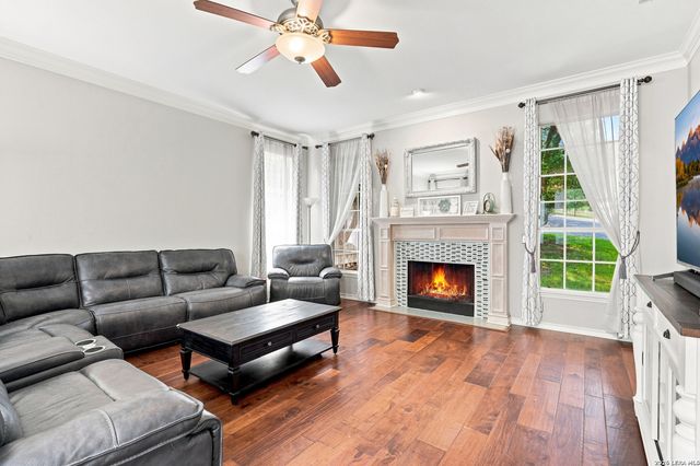8730 Iliad, Universal City, TX 78148