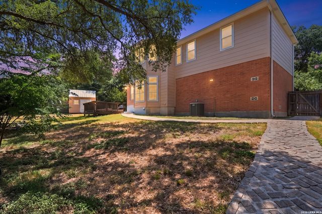8730 Iliad, Universal City, TX 78148