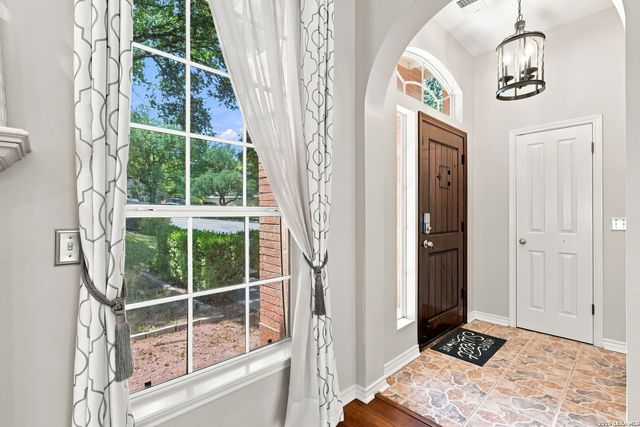 8730 Iliad, Universal City, TX 78148