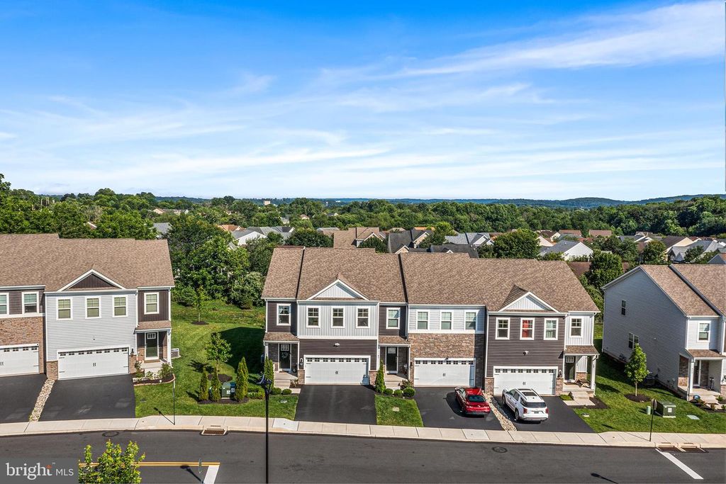 43 HUMMINGBIRD LANE, Phoenixville, PA 19460