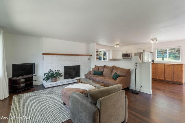 1169 Algoma Spur RD, Sagle, ID 83860