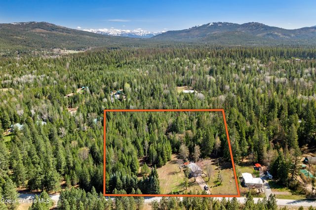 1169 Algoma Spur RD, Sagle, ID 83860