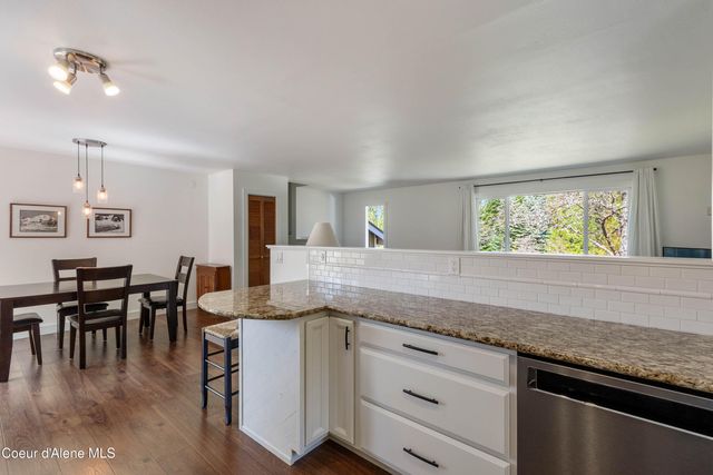 1169 Algoma Spur RD, Sagle, ID 83860
