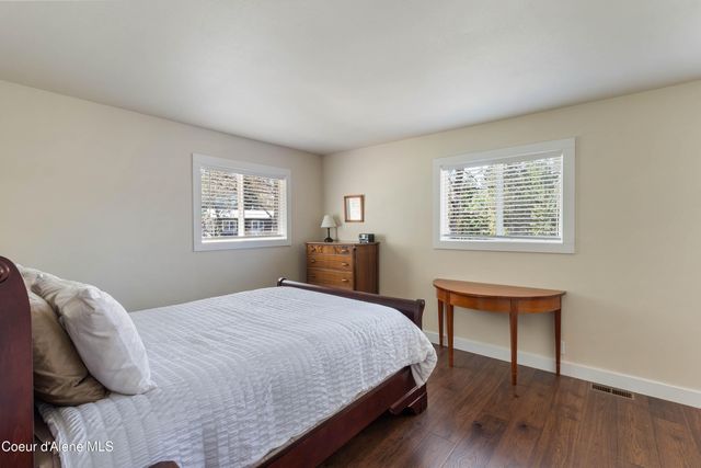 1169 Algoma Spur RD, Sagle, ID 83860