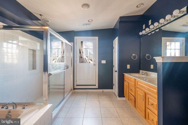 414 S WOLFE ST, Baltimore, MD 21231