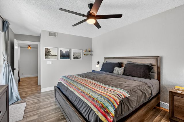 4005 Village Drive B, Delray Beach, FL 33445