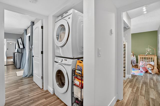 4005 Village Drive B, Delray Beach, FL 33445