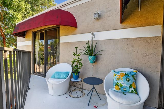 4005 Village Drive B, Delray Beach, FL 33445