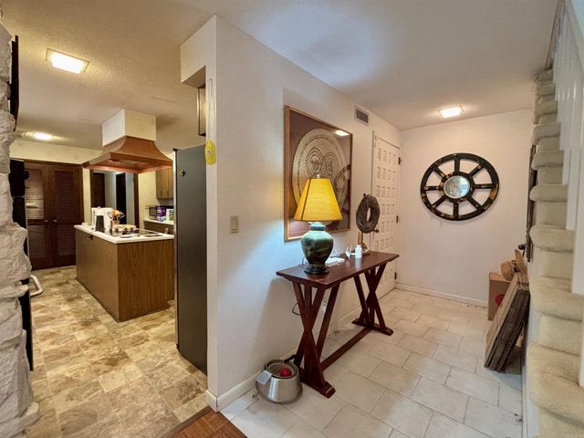 135 Iroquois Dr, Cherokee Village, AR 72529