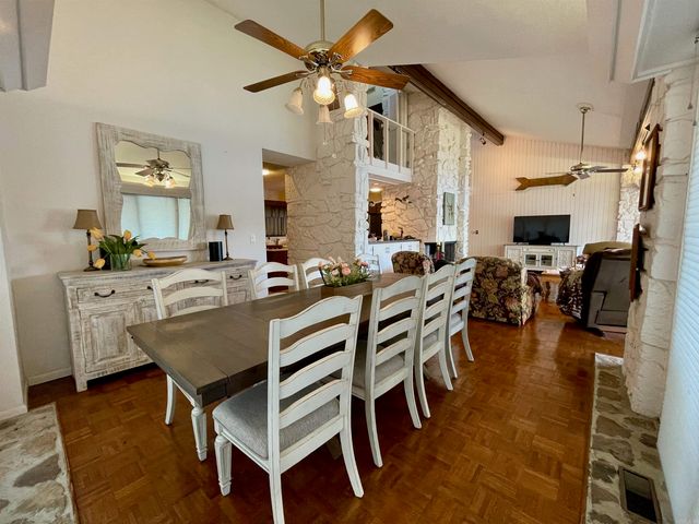 135 Iroquois Dr, Cherokee Village, AR 72529